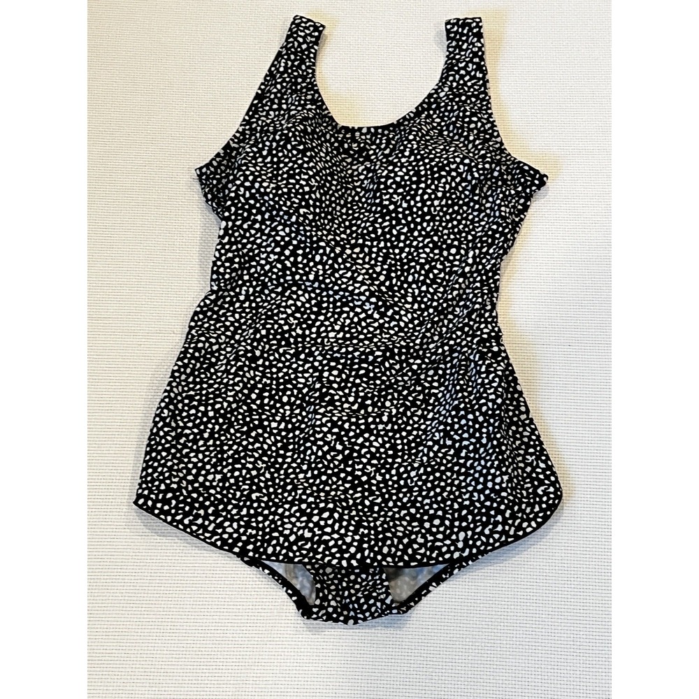 Shore Shapes one piece tummy control skirted adjustable bathing suit swimsuit 10